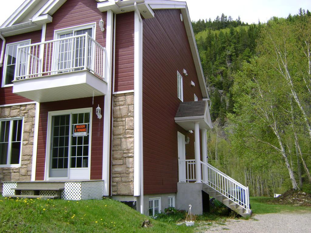 Ferienwohnung Entre Roc Et Montagne LʼAnse-Saint-Jean Exterior foto